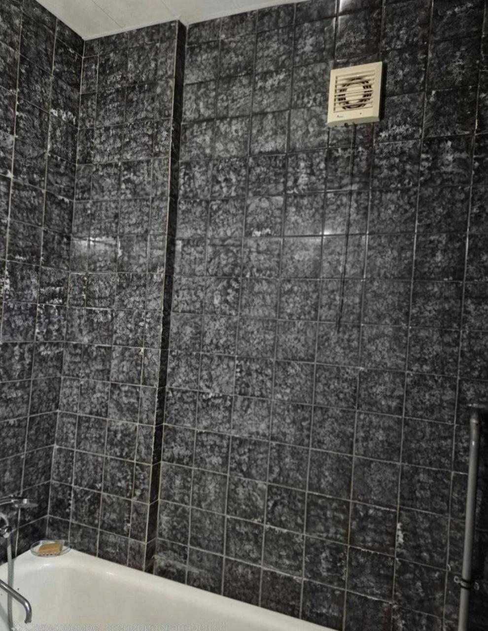 For sale: 2-room apartment. Stalin apartment. University Street
