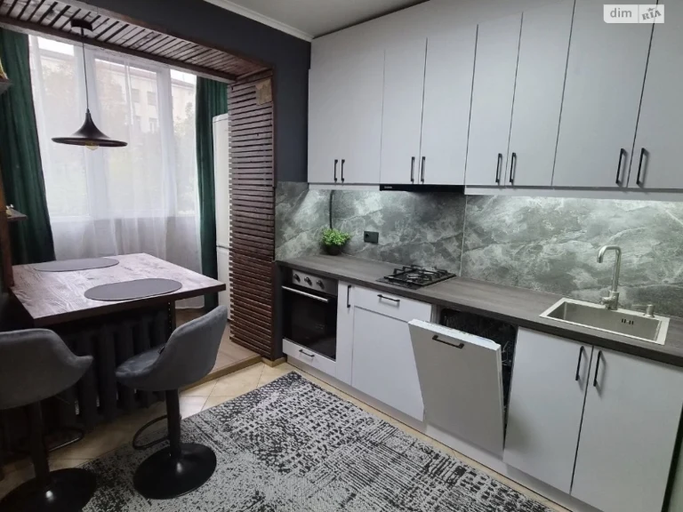 Long-Term Rental Apartment, Podil