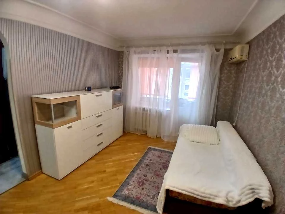 Apartment. Leonid Peremyaysky St., Kyiv