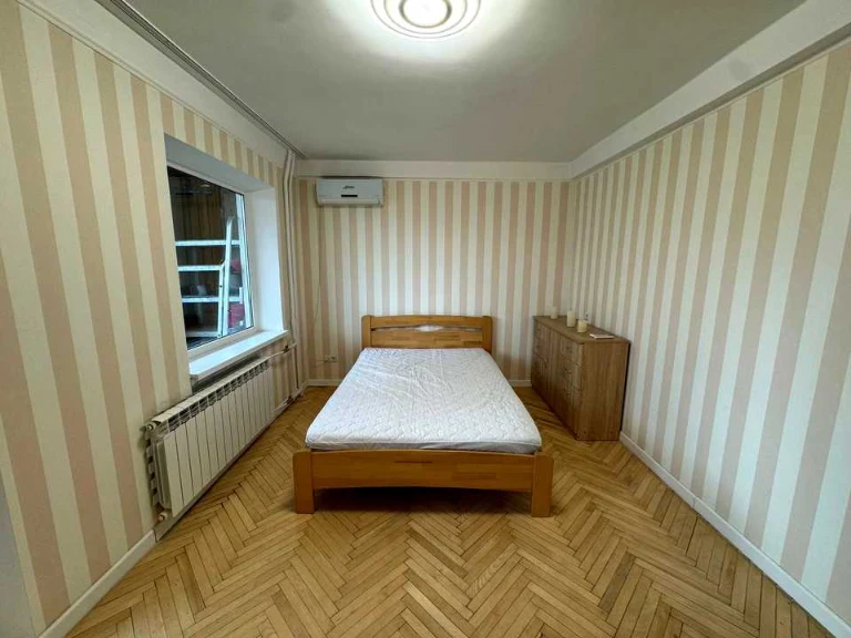 Apartment. Voskresensky Prospect, Kyiv