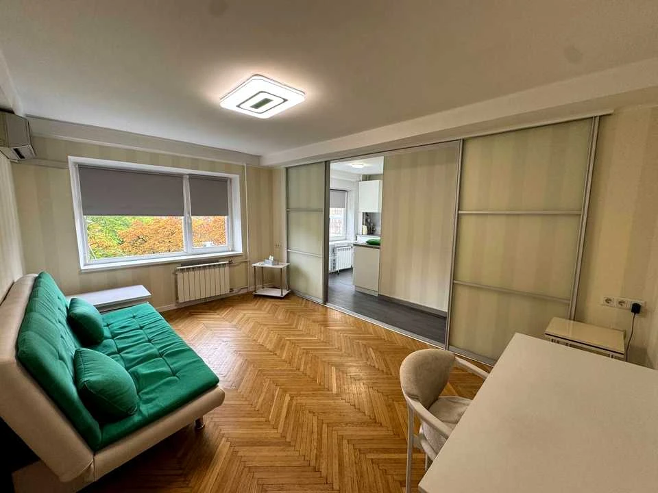 Apartment. Voskresensky Prospect, Kyiv