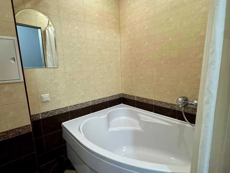 Apartment. Voskresensky Prospect, Kyiv