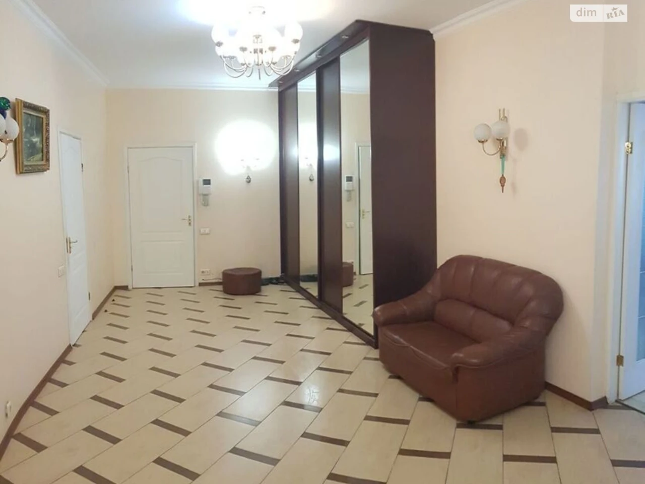 Long-Term Rental Apartment, Holosiivsky
