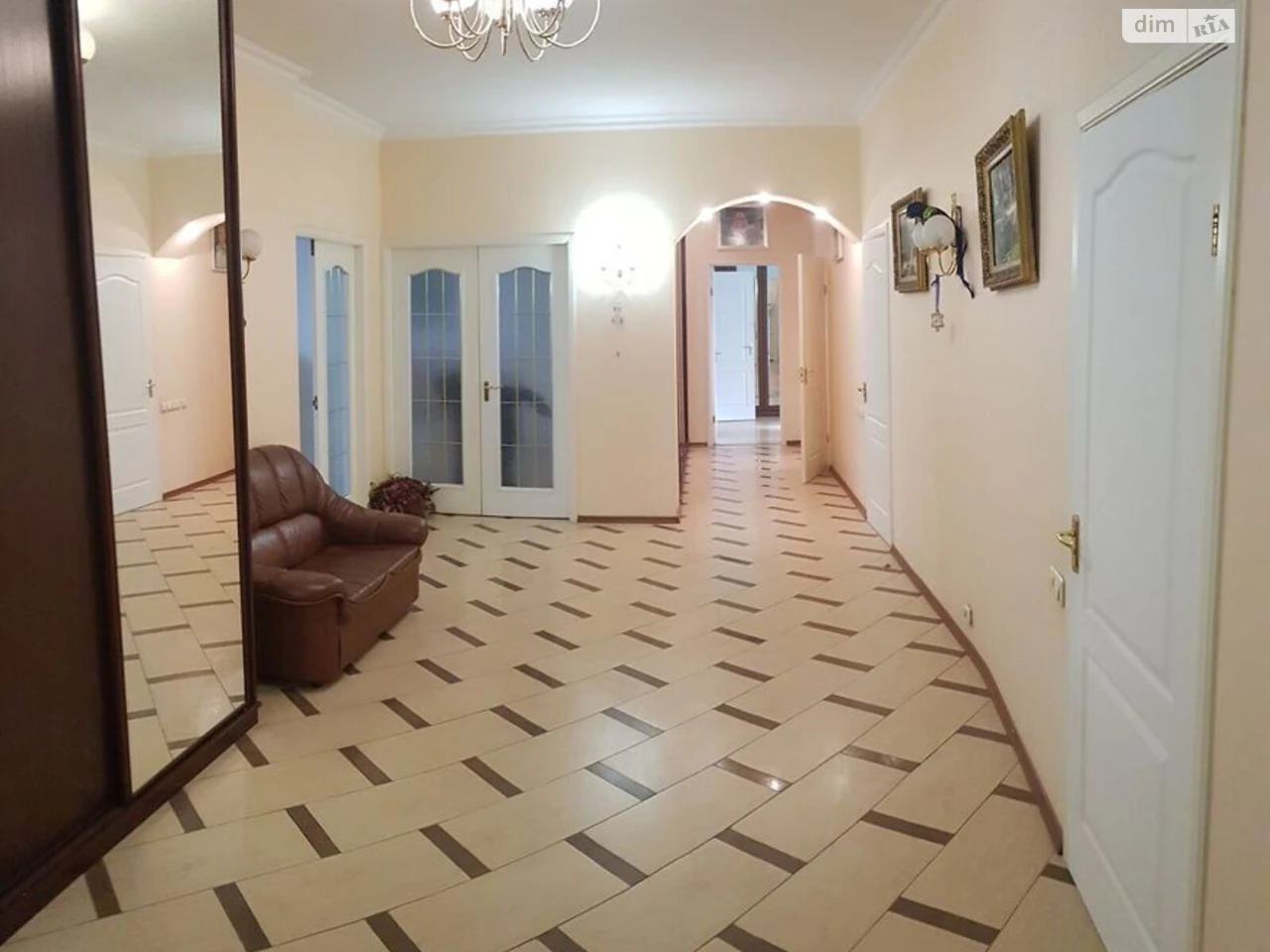 Long-Term Rental Apartment, Holosiivsky