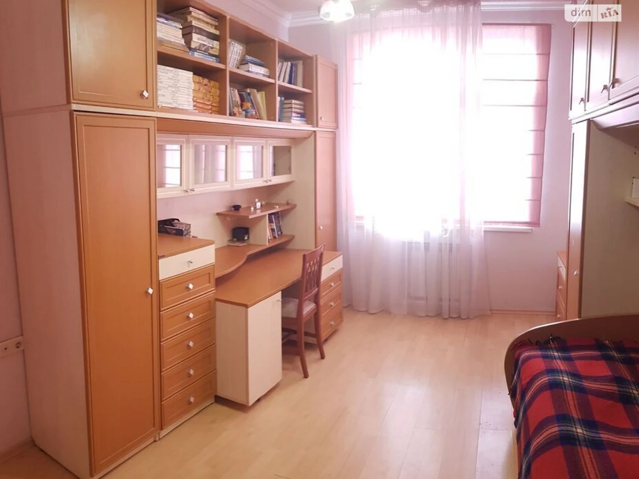 Long-Term Rental Apartment, Holosiivsky