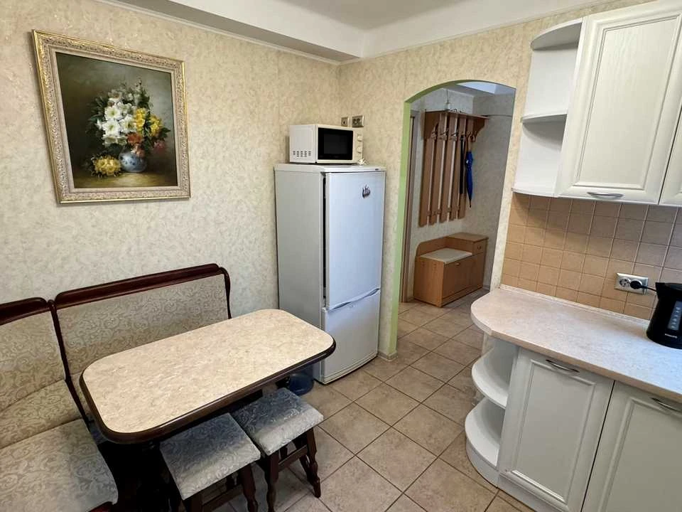 Apartment. Obolonsky Prospect.