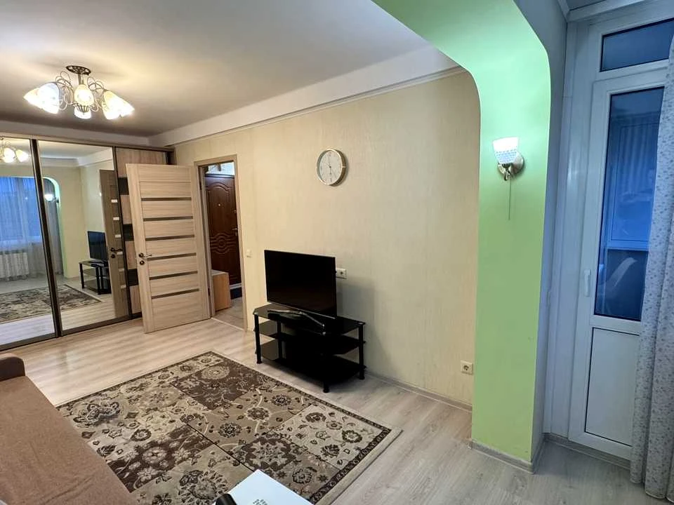 Apartment. Obolonsky Prospect.