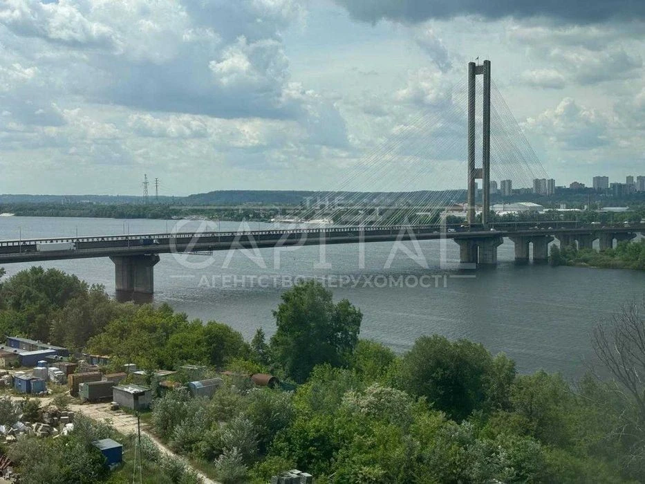 Sale of a unique apartment of 93 m² in a new residential complex