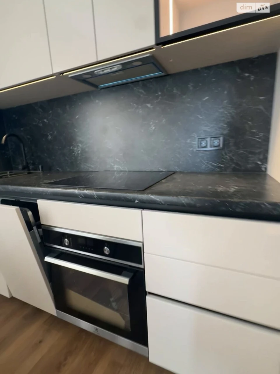 Flat for Sale in Holosiiv