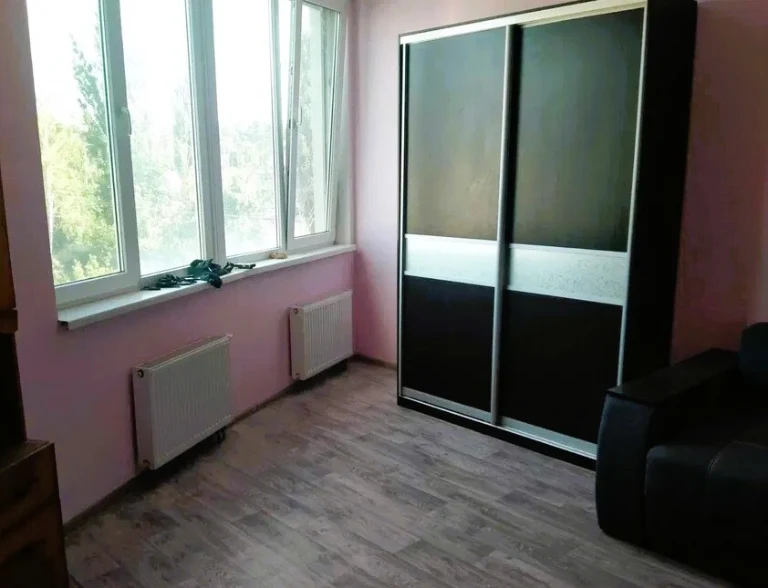 For Sale: One-room apartment (37 sq m) in Kyiv, Dniprovsky District