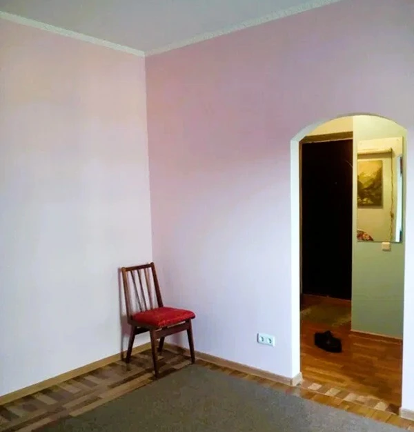 For Sale: One-room apartment (37 sq m) in Kyiv, Dniprovsky District
