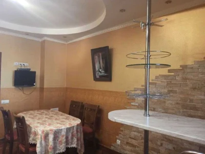 For Sale: 3-bedroom apartment (107 m²) in Kyiv, Dniprovsky District