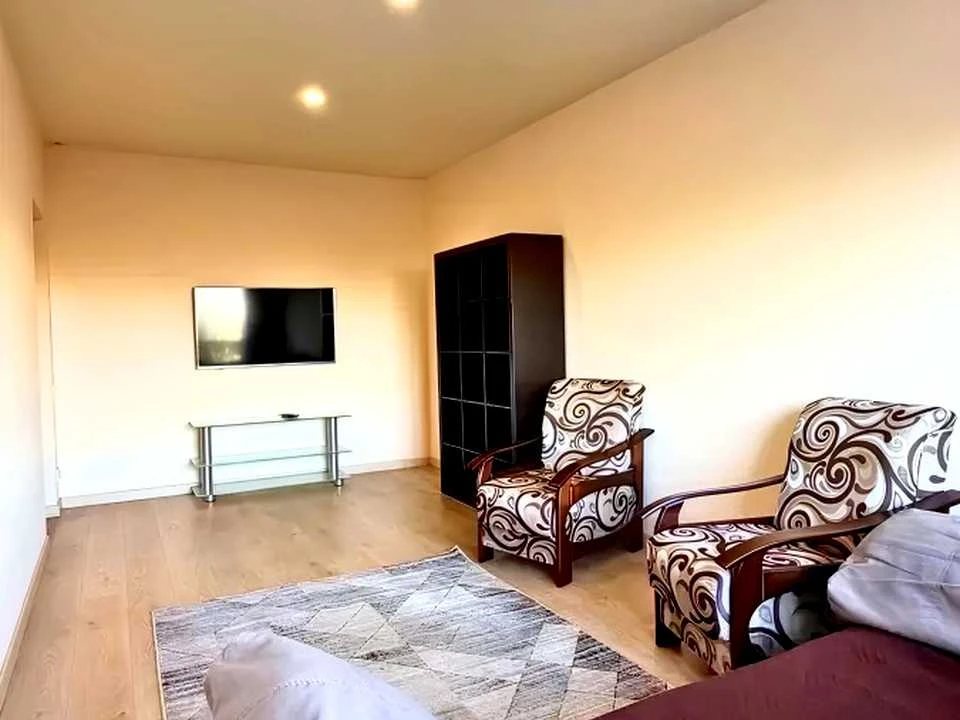 Apartment. Kahovska st.