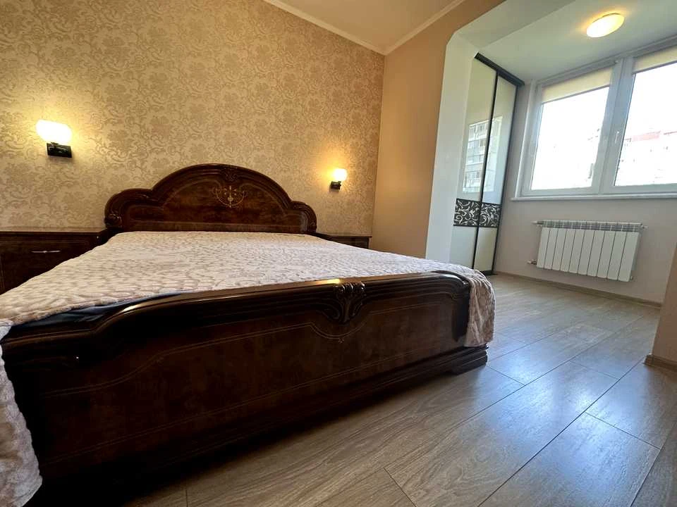 Квартира. Київ, вулиця Анни Ахматової