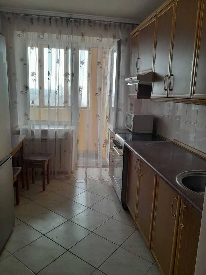 For Rent Long-Term 3-Bedroom Apartment, Kyiv, Obolon, Marshala T