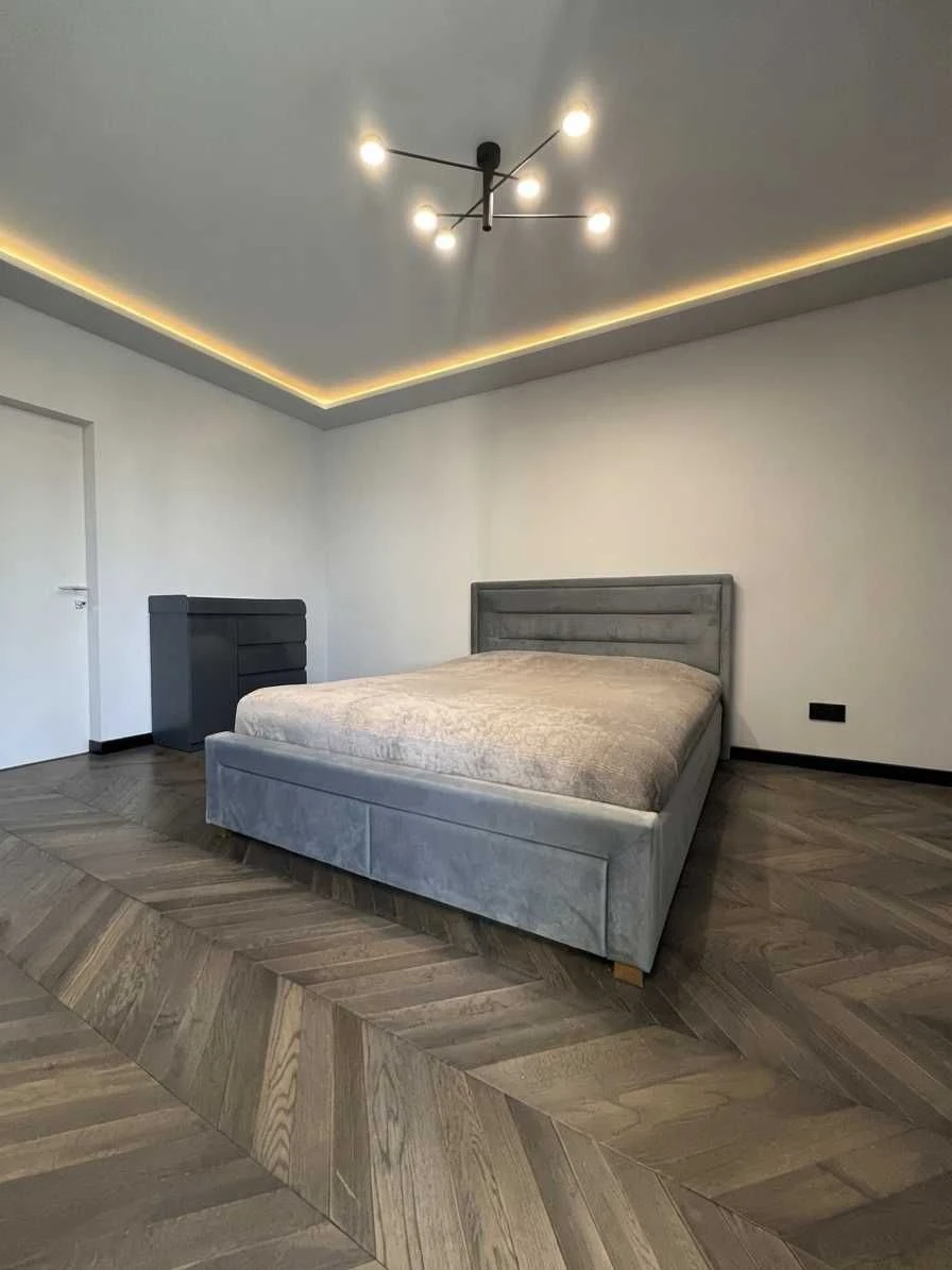 Продаж 3-кімнатної 90м квартири на 2 поверсі в жк Seven, з р