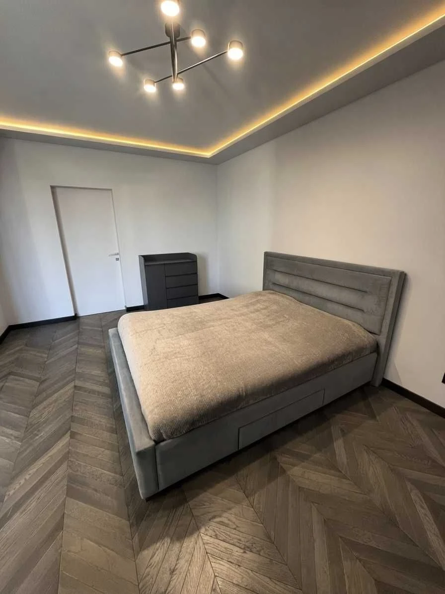 Продаж 3-кімнатної 90м квартири на 2 поверсі в жк Seven, з р
