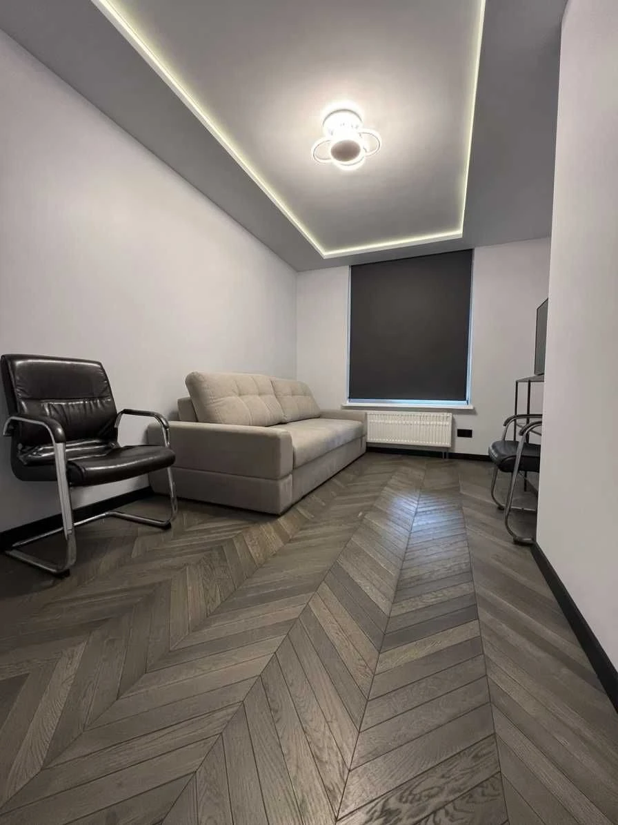 Продаж 3-кімнатної 90м квартири на 2 поверсі в жк Seven, з р
