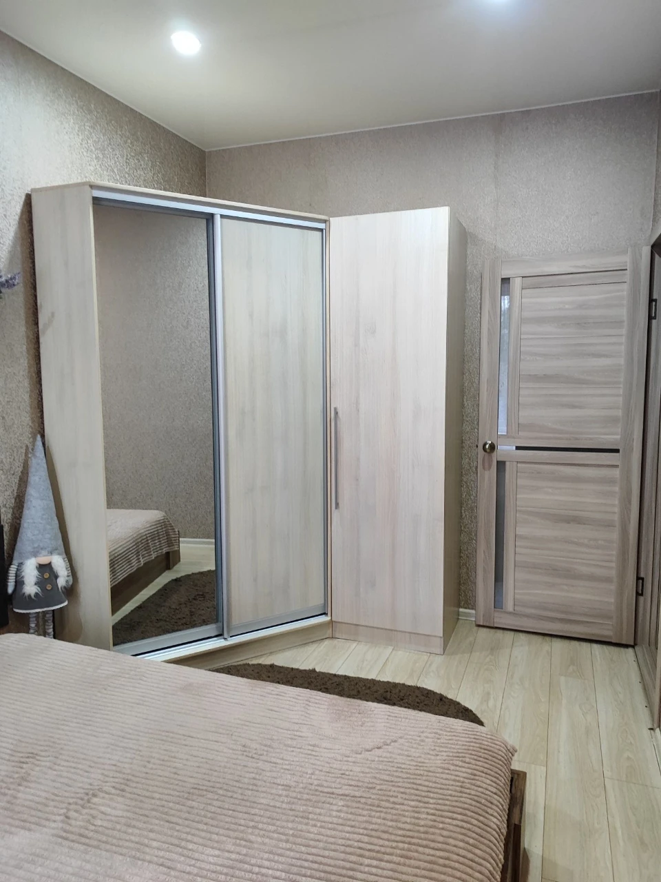 Sale of a 3-room apartment in the Alexandrovsky district