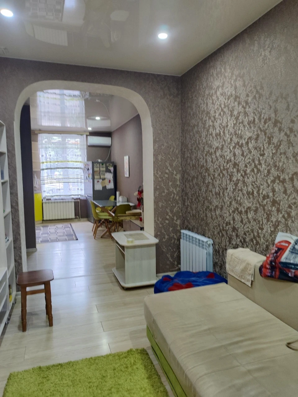 Sale of a 3-room apartment in the Alexandrovsky district