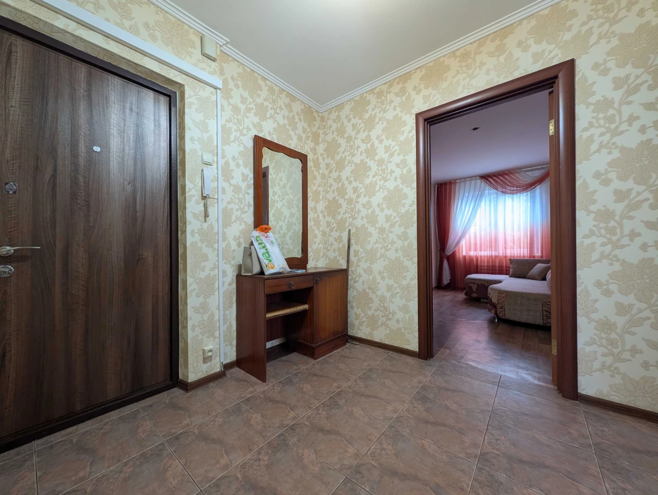 Простора 3-кімнатна квартира біля 31 школи, Вул.Соборності R