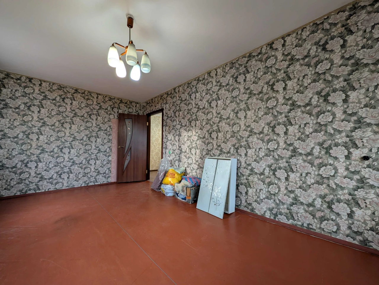 Простора 3-кімнатна квартира біля 31 школи, Вул.Соборності R