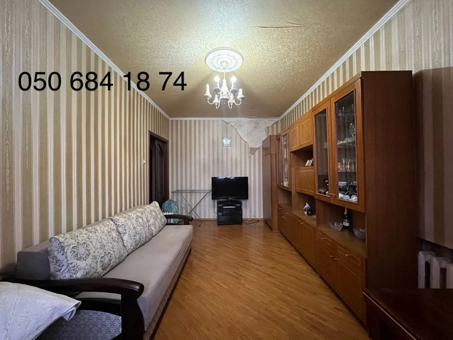 Selling a 3-room apartment (Konny Market area, Mol street)