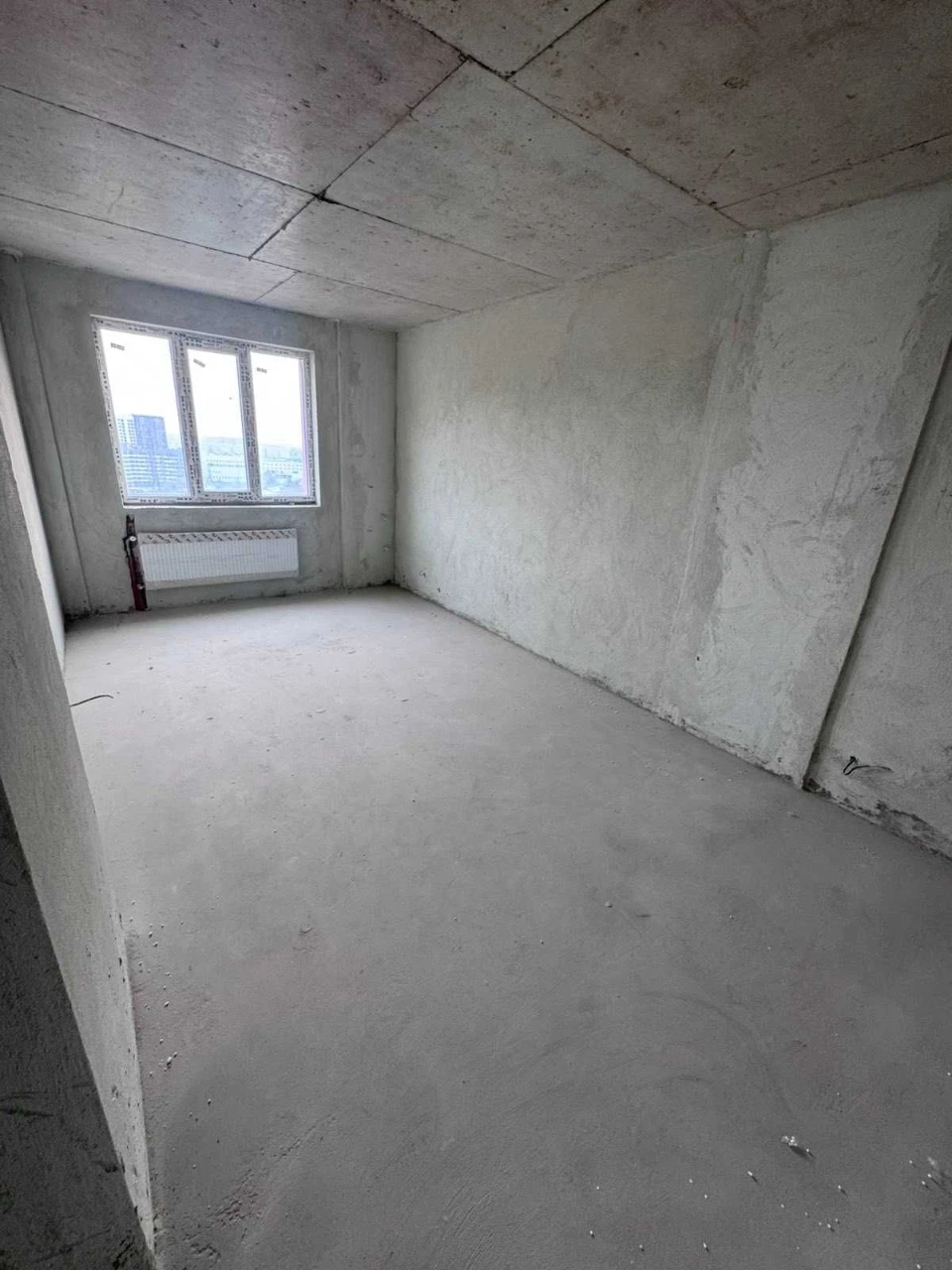 3-room apartment for sale in a completed new building on Pod Holoskom Street