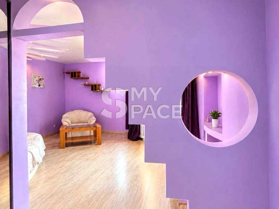 Apartment. Oleni Pchilka st, Kyiv