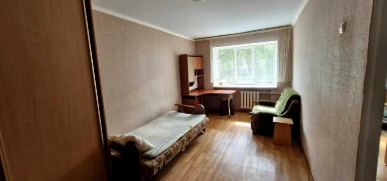 Продається 2-кімнатна квартира на вулиці Павла, будинок 23, вулиця 1.