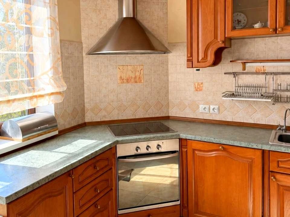 House. Uzhhorod, Kapushanska St.