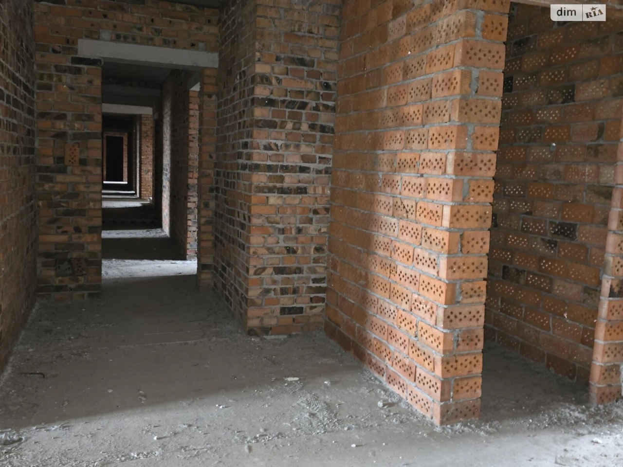 Apartment for Sale: Center