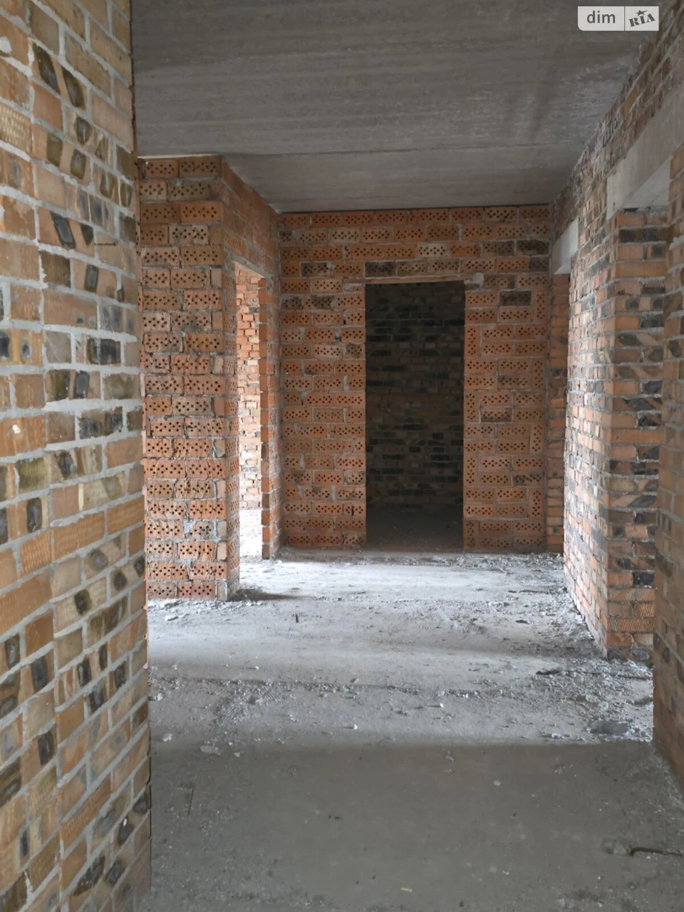 Apartment for Sale: Center