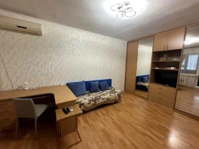 Квартира. Київ, вулиця Лариси Руденко