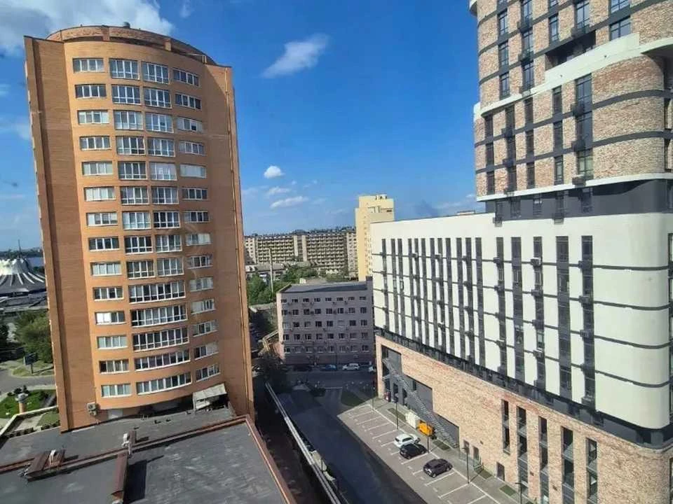 Apartment. Дніpro, Pavla Nirinberha st.