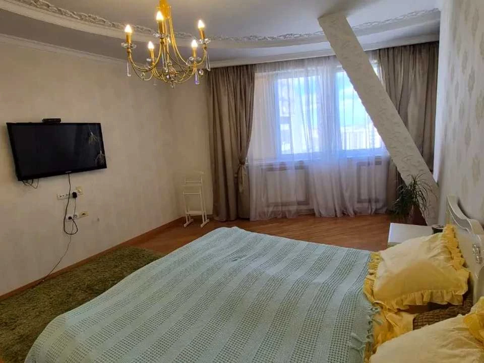 Apartment. Дніpro, Pavla Nirinberha st.