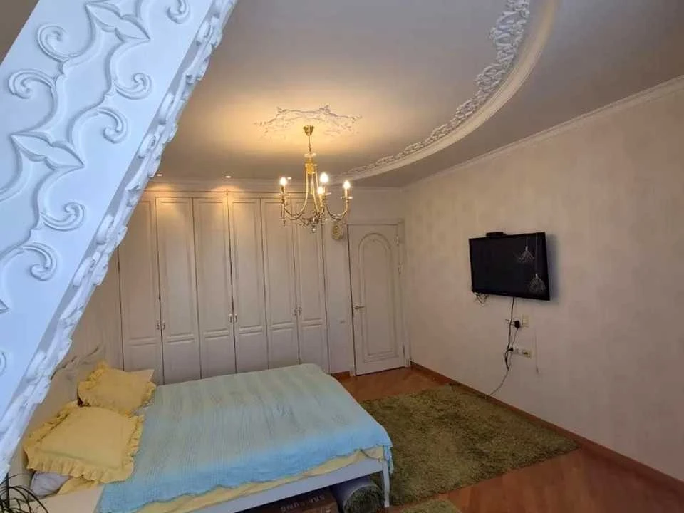 Apartment. Дніpro, Pavla Nirinberha st.
