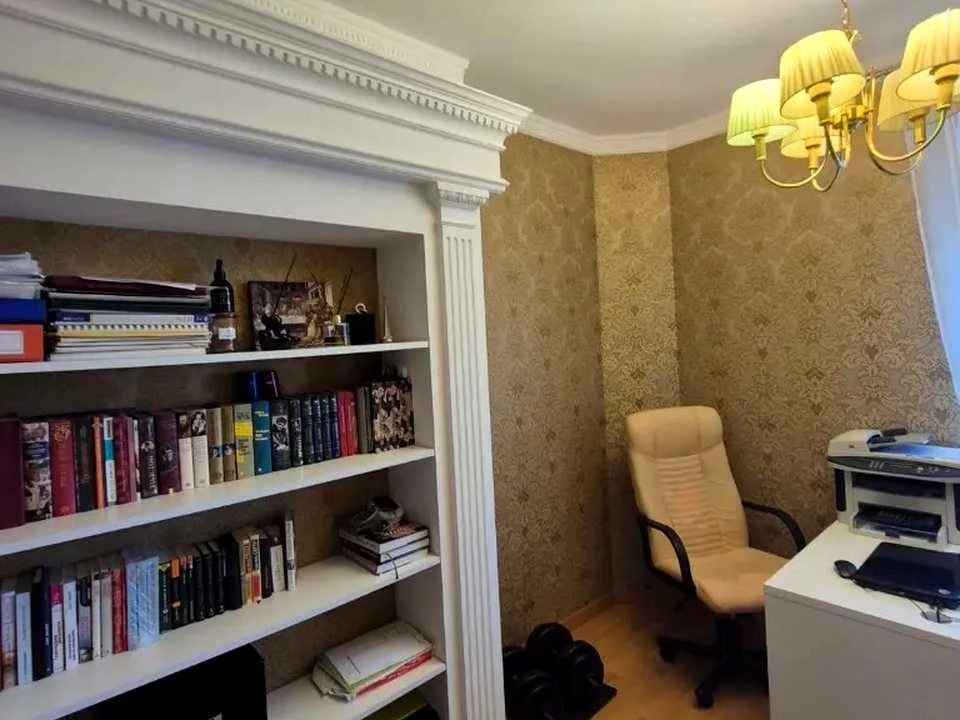 Apartment. Дніpro, Pavla Nirinberha st.