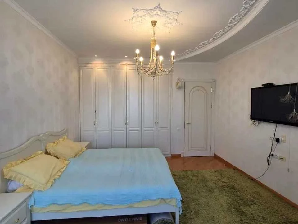 Apartment. Дніpro, Pavla Nirinberha st.