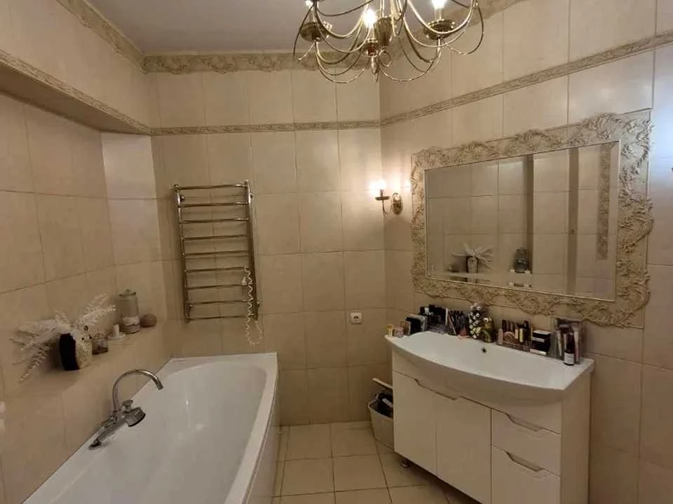 Apartment. Дніpro, Pavla Nirinberha st.