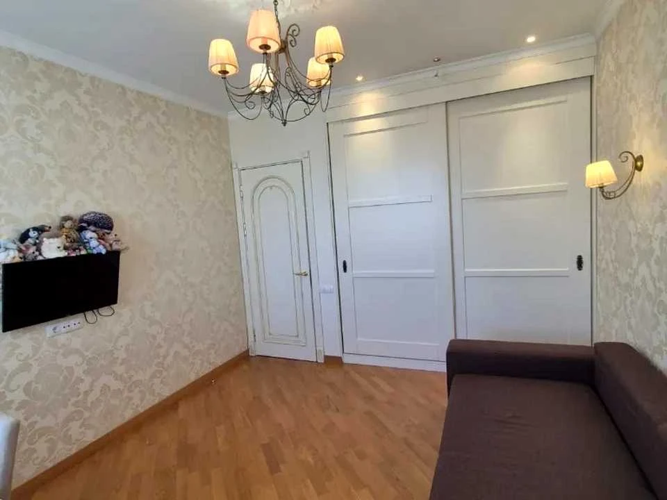 Apartment. Дніpro, Pavla Nirinberha st.