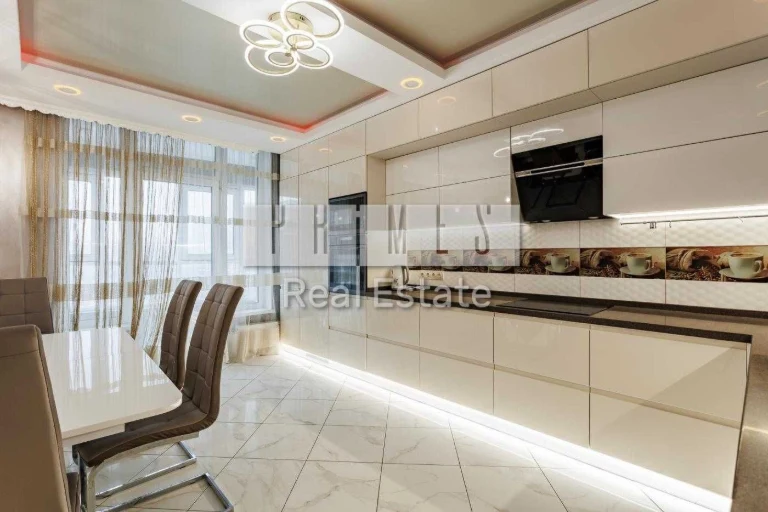 Продаж 3-кімнатної квартири 79,3 м² ЖК Володимирський, Центр