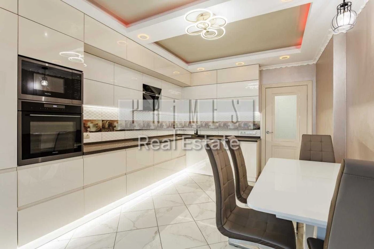 Продаж 3-кімнатної квартири 79,3 м² ЖК Володимирський, Центр