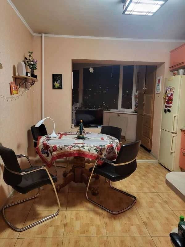 For Sale: 3-bedroom apartment, Kyiv, Desnianskyi, Leskivska st., 20
