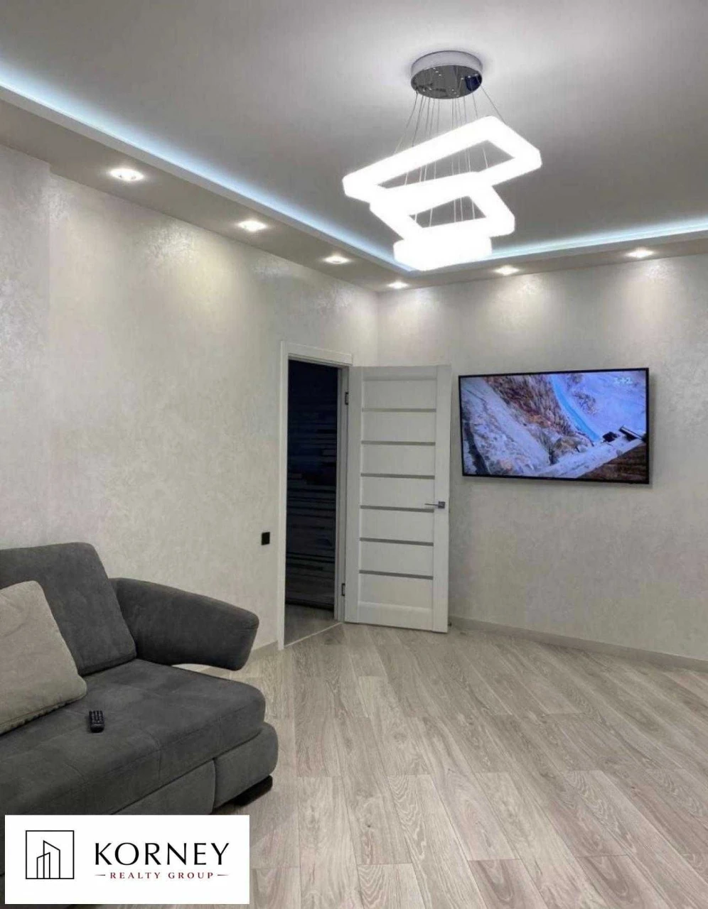 Продам 2-к квартиру‼️Каманина\Аркадия‼️Средний этаж • Лучшая