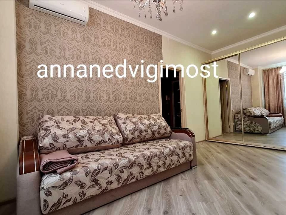 Apartment. Odessa, Perlinna str.