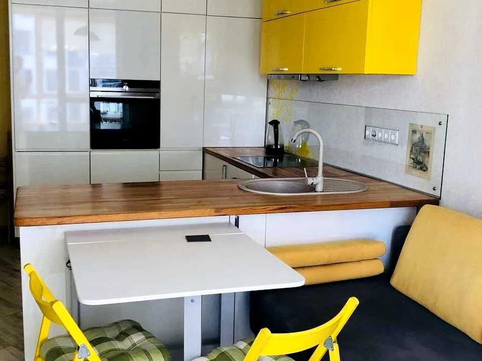 Apartment. Zarechna st.