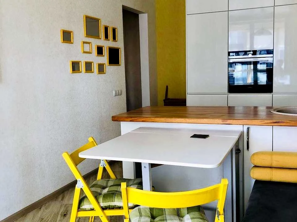Apartment. Zarechna st.