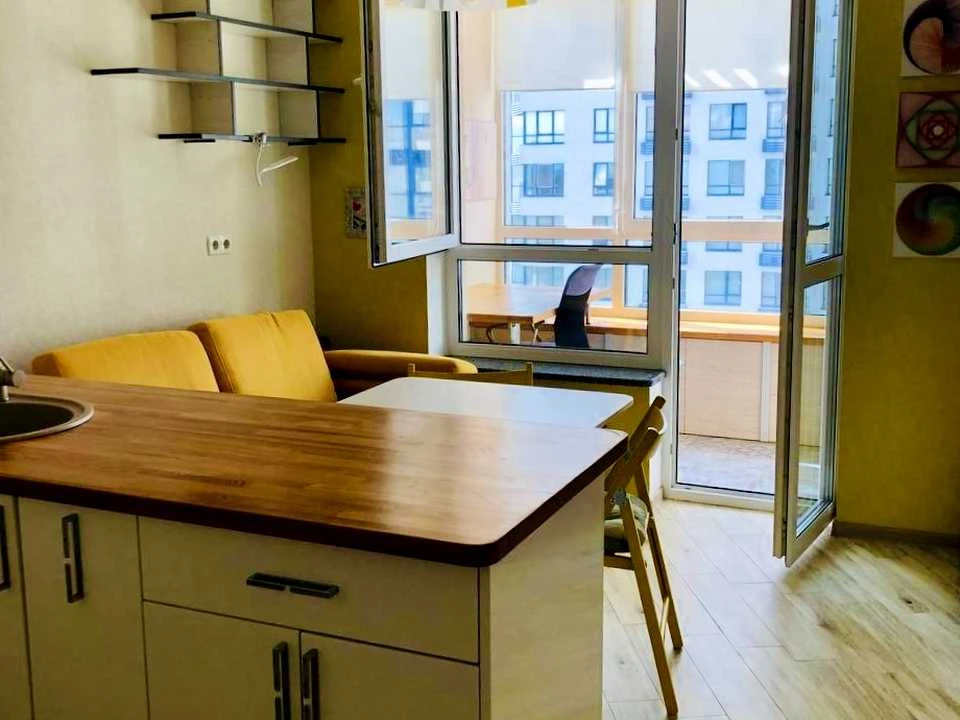 Apartment. Zarechna st.