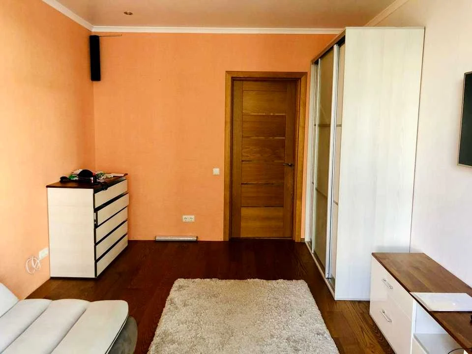Apartment. Zarechna st.